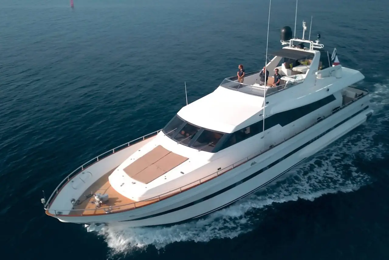 Falcon 80S, exterior — Yacht Charter Marbella, Marbella. Casco deportivo de 24 metros para la costa de Estepona