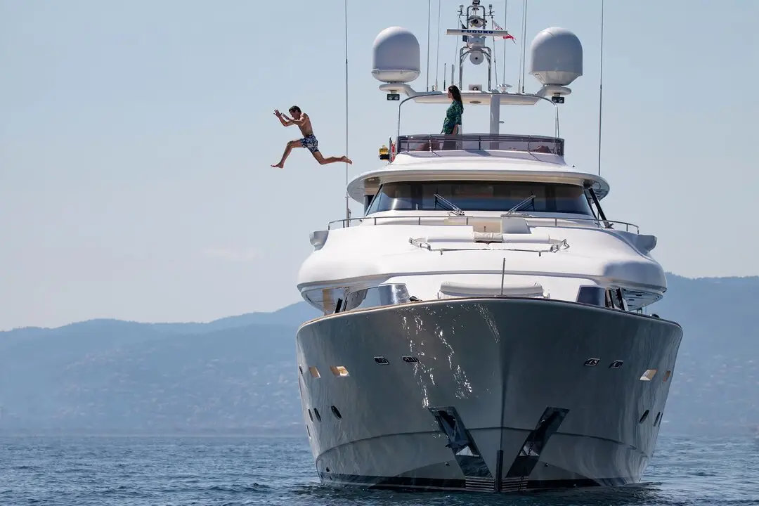 Navetta 33, camarote principal — Yacht Charter Marbella, Marbella. Casco de desplazamiento para travesías tranquilas de varios días
