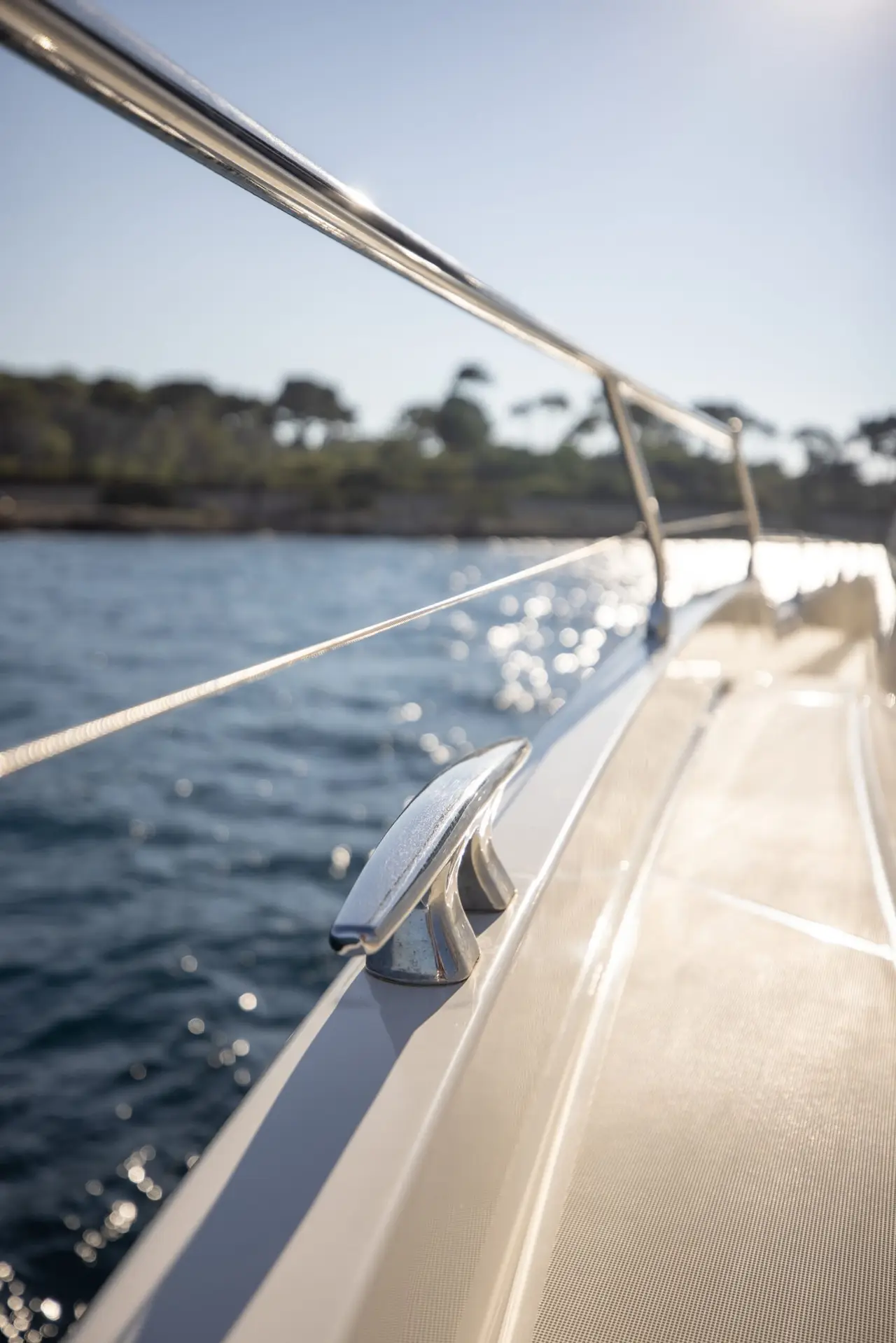 Prestige 680s, exterior — Yacht Charter Marbella, Marbella. Veintiún metros de calma rumbo a Estepona