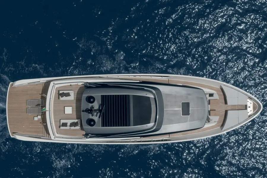 Sanlorenzo 112, exterior — Yacht Charter Marbella, Marbella. Casco italiano de 34 metros para días de costa
