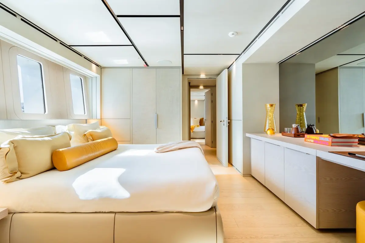 RMF, exterior — Yacht Charter Marbella, Marbella. 52 metros de calma para travesías de varios días