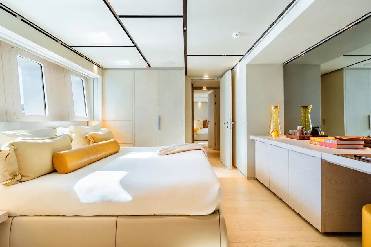 RMF, exterior — Yacht Charter Marbella, Marbella. 52 metros de calma para travesías de varios días