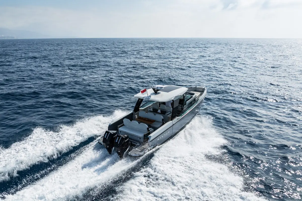 Saxdor 320, exterior — Yacht Charter Marbella, Marbella. Salidas rápidas de tarde para grupos pequeños
