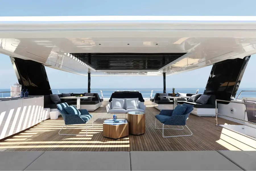 Sunreef 80, exterior — Yacht Charter Marbella, Marbella. Catamarán con flybridge para tardes tranquilas frente a Estepona
