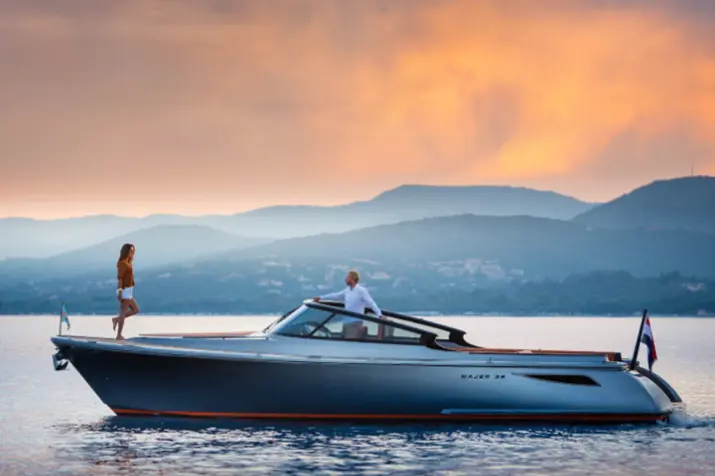 Wajer 38 — Yacht Charter Marbella, Marbella. Salidas ágiles de un día por la costa