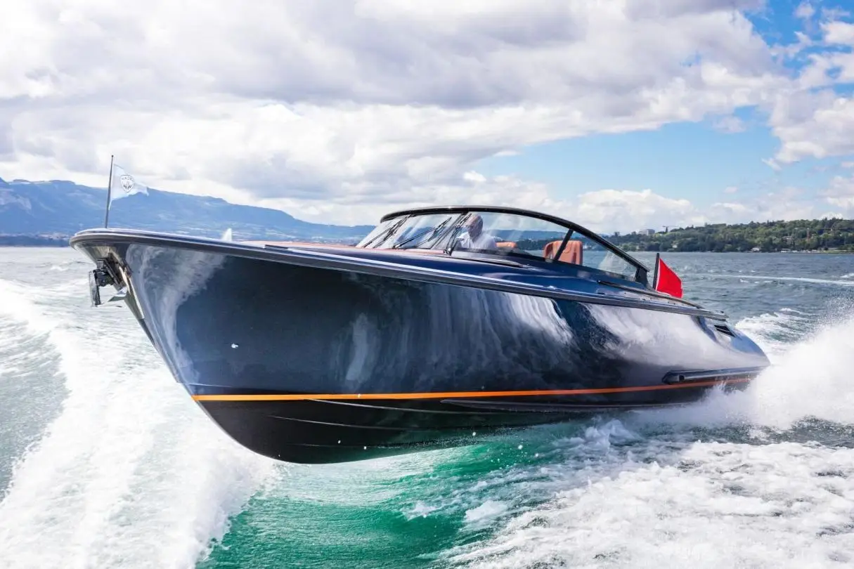 Wajer 38, cubierta de popa — Yacht Charter Marbella, Marbella. Salidas ágiles de un día por la costa