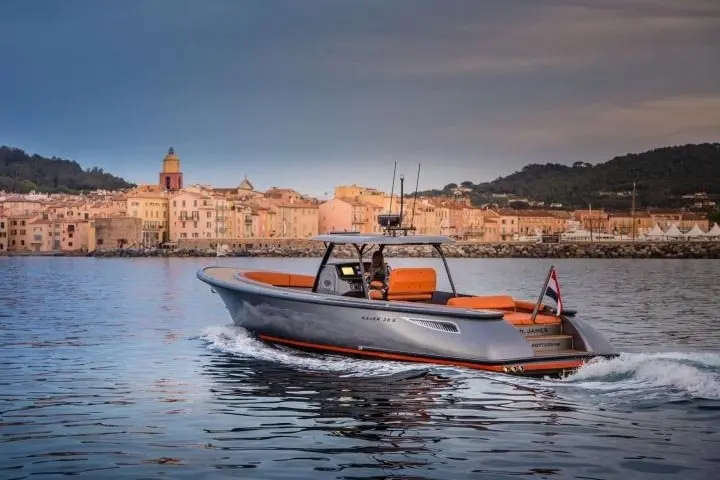 Wajer 38S, exterior — Yacht Charter Marbella, Marbella. Recorridos ágiles por la costa desde Puerto Banús
